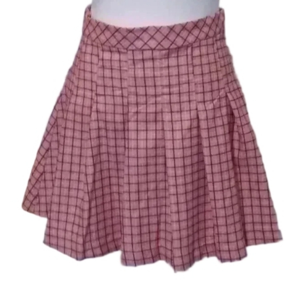> Love And Piece New mini pleated skirt Women's Size LARGE